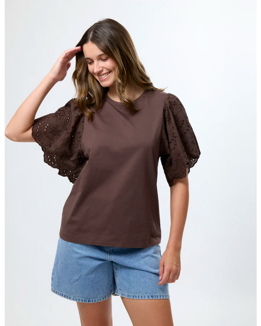 STELLA & GEMMA PHOEBE T-SHIRT - COFFEE BEAN