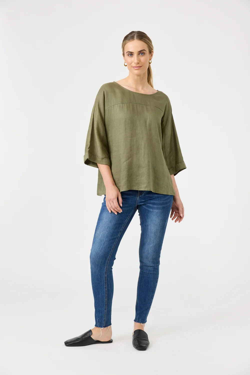 EB & IVE STUDIO RELAXED TOP - KHAKI