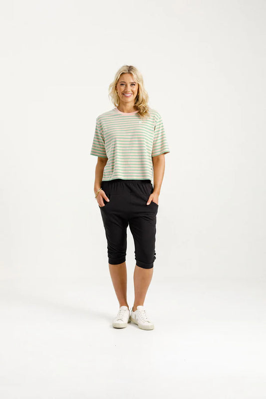 HOME-LEE 3/4 APARTMENT PANTS - BLACK WITH KELLY GREEN X
