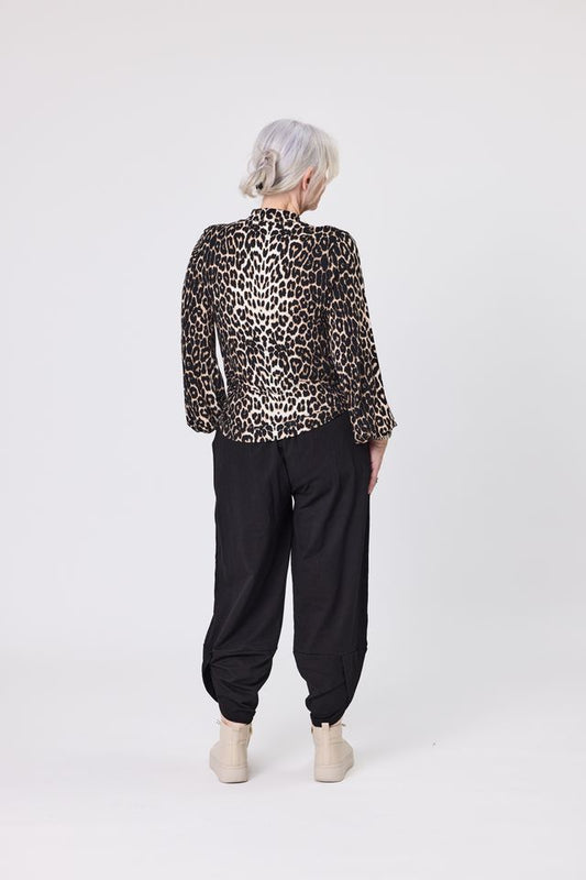 LEMON TREE DESIGN - EVIE TOP - LEOPARD PRINT