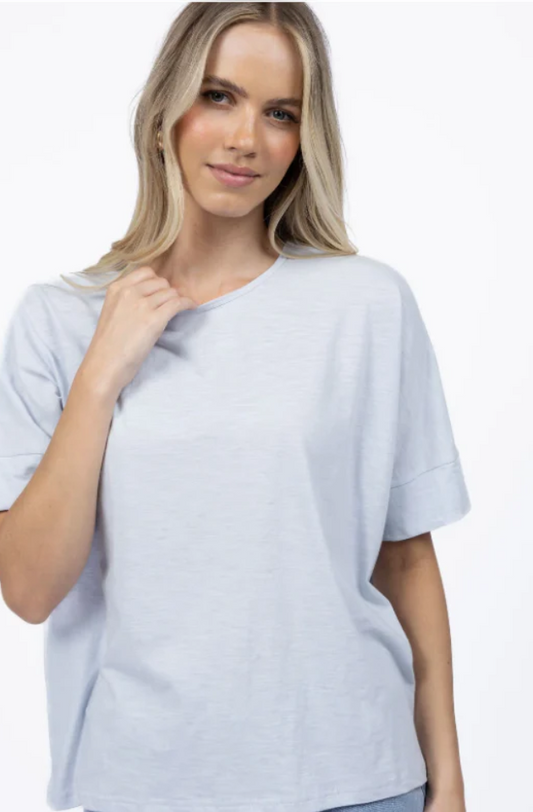 HUMIDITY LIFESTYLE DIPPY TEE - ICE BLUE - HS25303