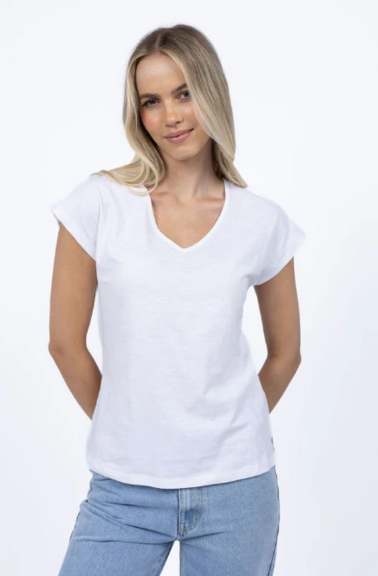 HUMIDITY LIFESTYLE MUST HAVE V NECK - WHITE - HS25300