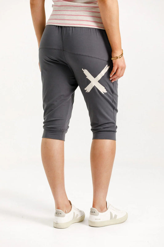 HOME-LEE 3/4 APARTMENT PANTS - GRAPHITE WITH IVORY X