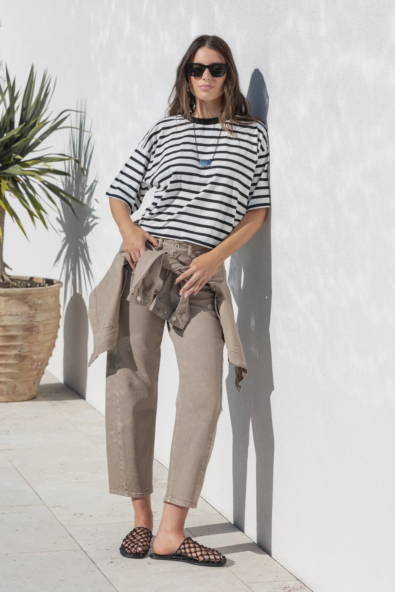 STORIES BE TOLD - IDOLISE BARREL JEAN - TAUPE