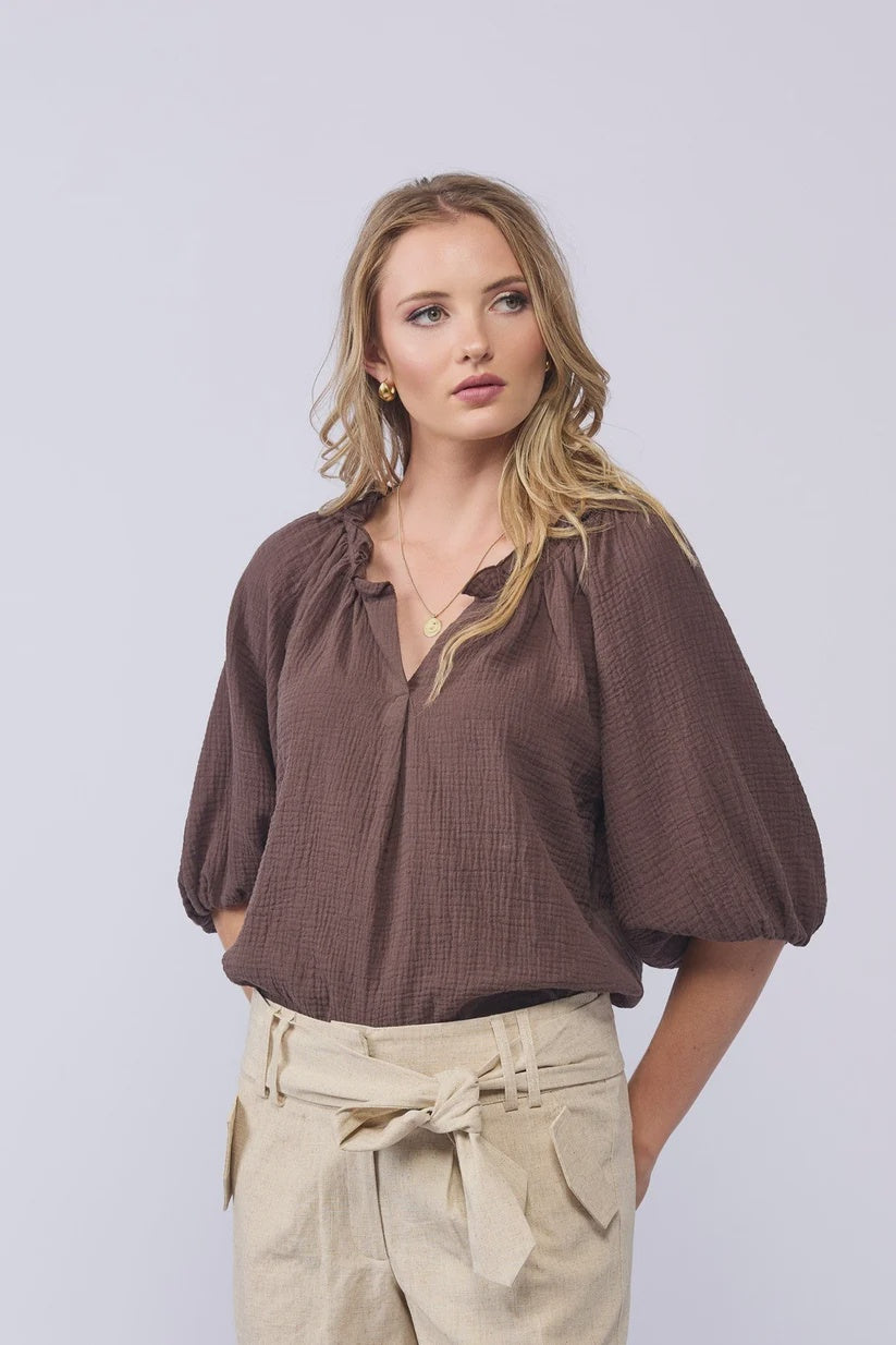 DRAMA THE LABEL BREEZE TOP - MOCHA