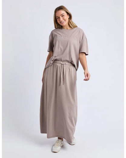 FOXWOOD SIMPLIFIED TEE - BROWN