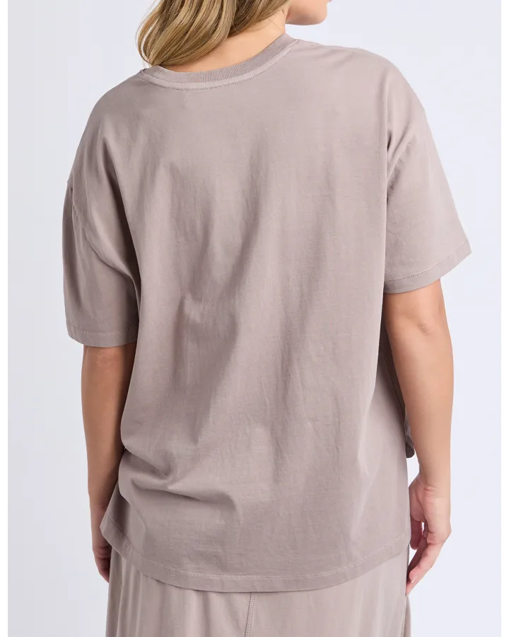 FOXWOOD SIMPLIFIED TEE - BROWN