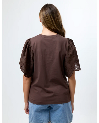 STELLA & GEMMA PHOEBE T-SHIRT - COFFEE BEAN