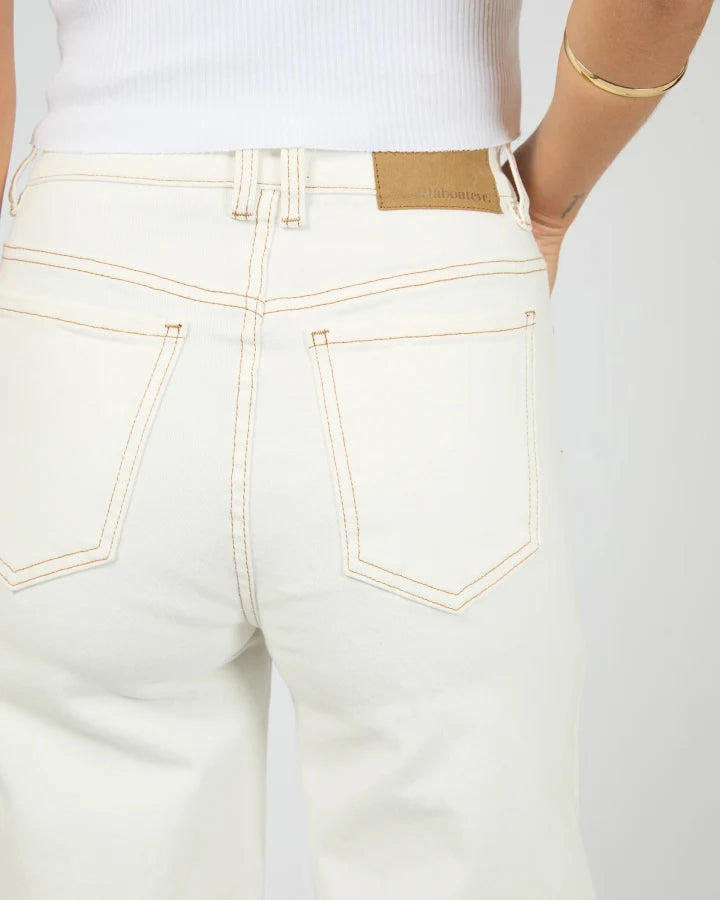 ALL ABOUT EVE JACQUI WIDE LEG PETITE JEANS - VINTAGE WHITE