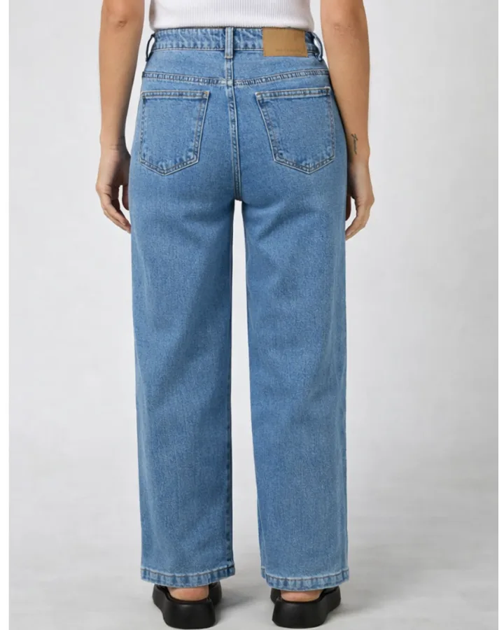 ALL ABOUT EVE JACQUI WIDE LEG PETITE JEANS -  LIGHT BLUE