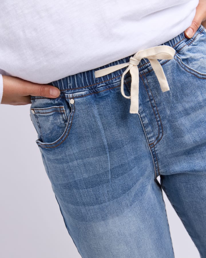 FOXWOOD JULIETTE JOGGER JEAN - LIGHT BLUE