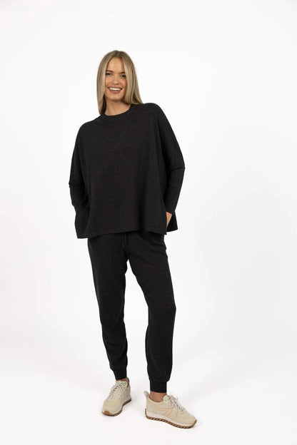 HUMIDITY LIFESTYLE GRANDE SWEATER - CHARCOAL