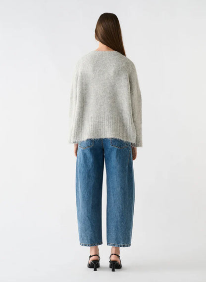 ESMAEE WHISPER V NECK SWEATER - SILVER
