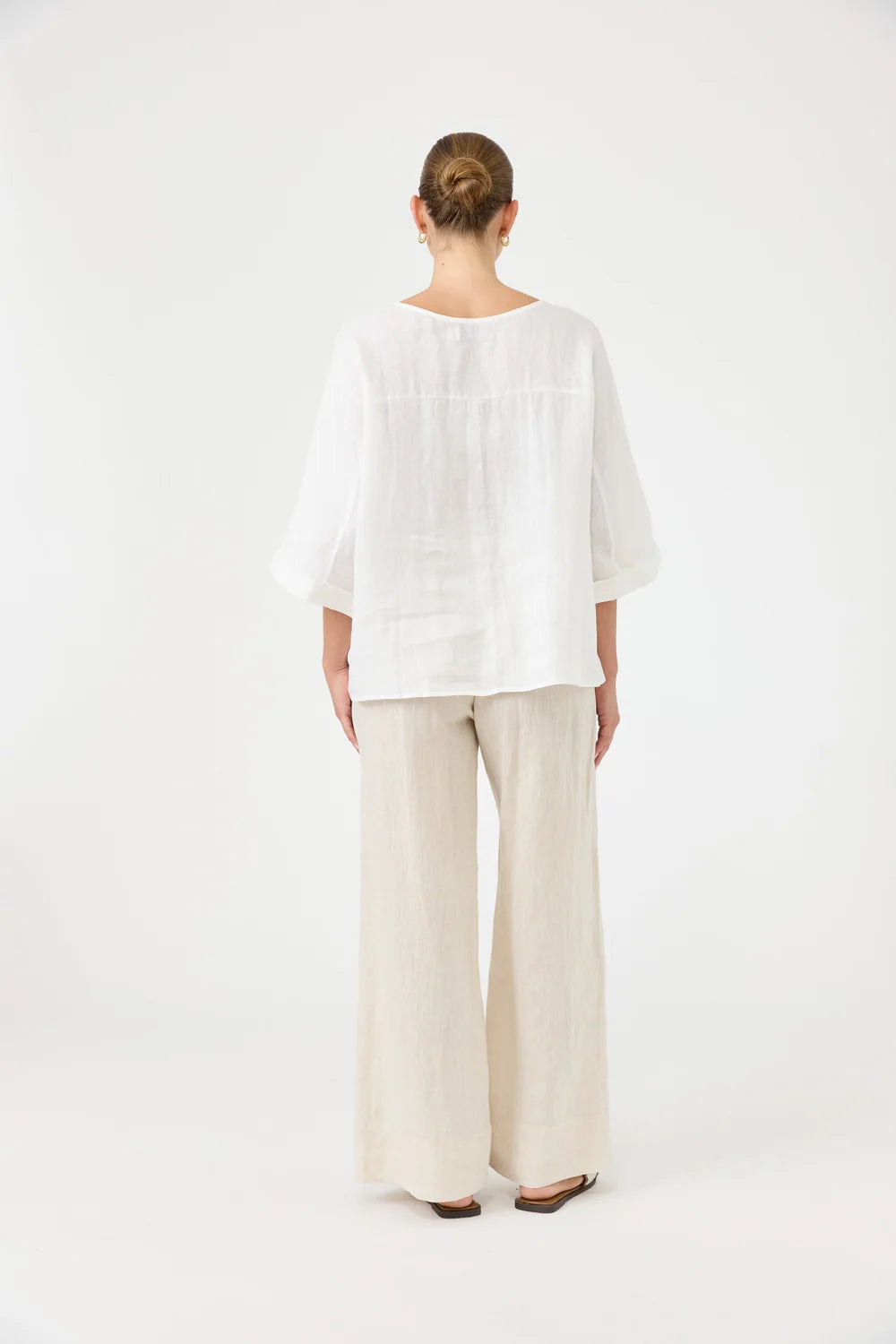 EB & IVE STUDIO RELAXED TOP - SALT