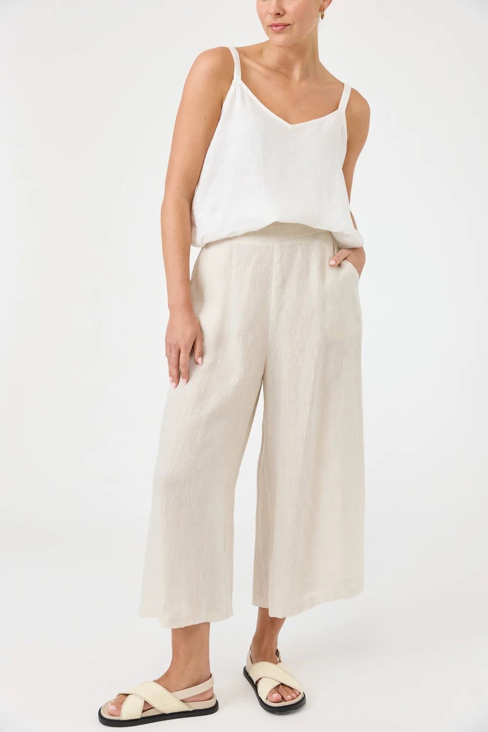 EB & IVE STUDIO CROP PANT - TUSK