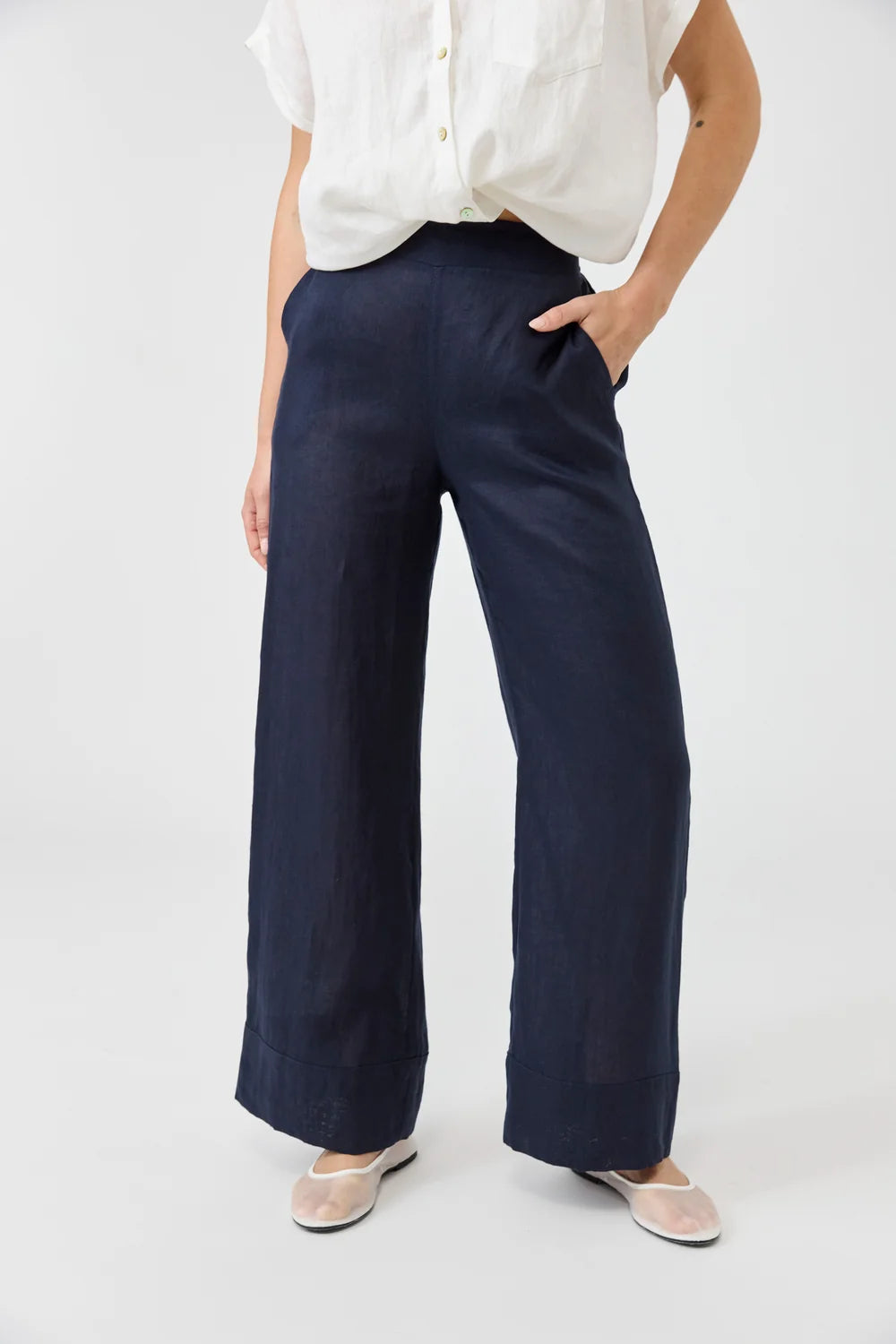 EB & IVE STUDIO PANT - NAVY