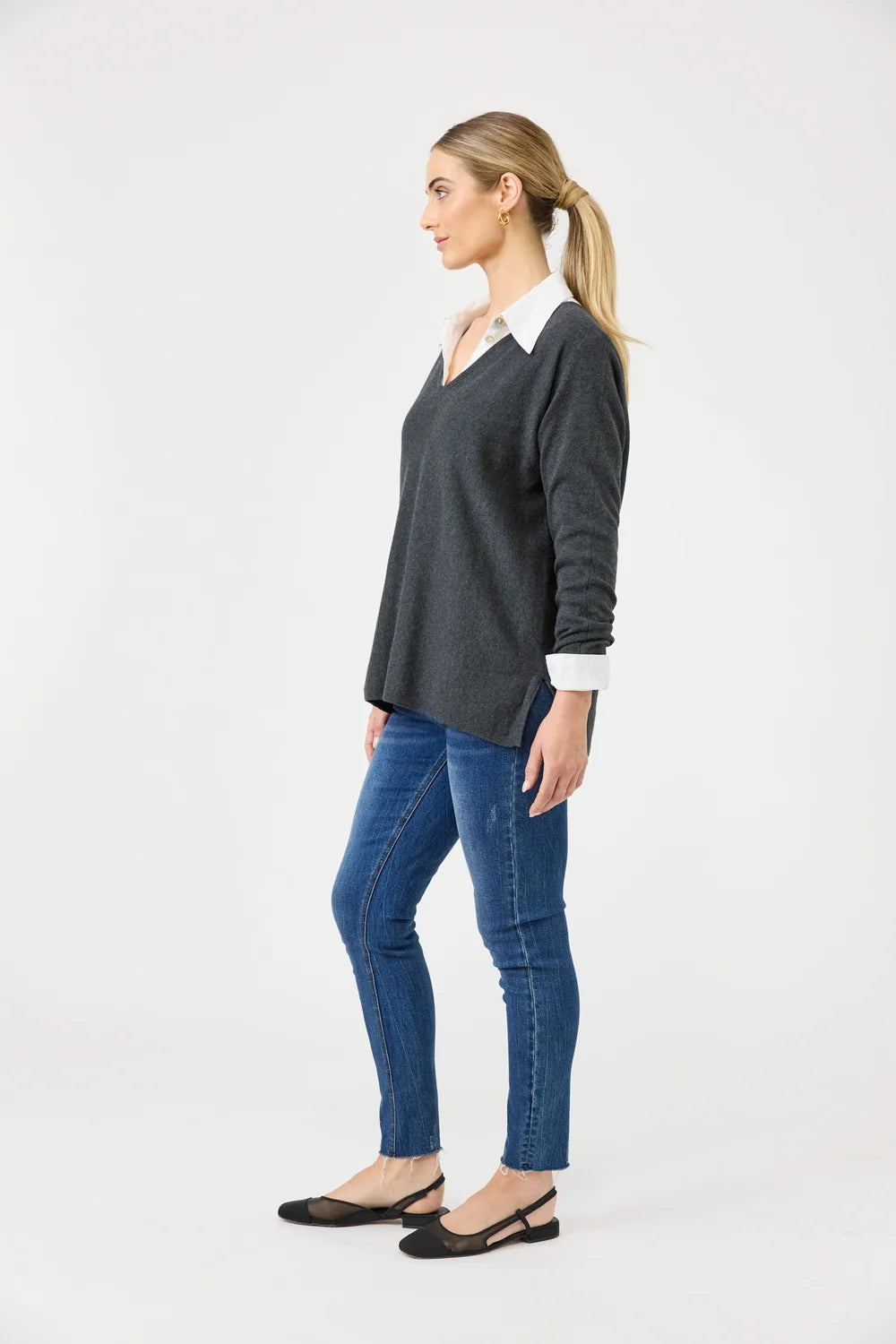 EB & IVE STUDIO V KNIT - CHARCOAL