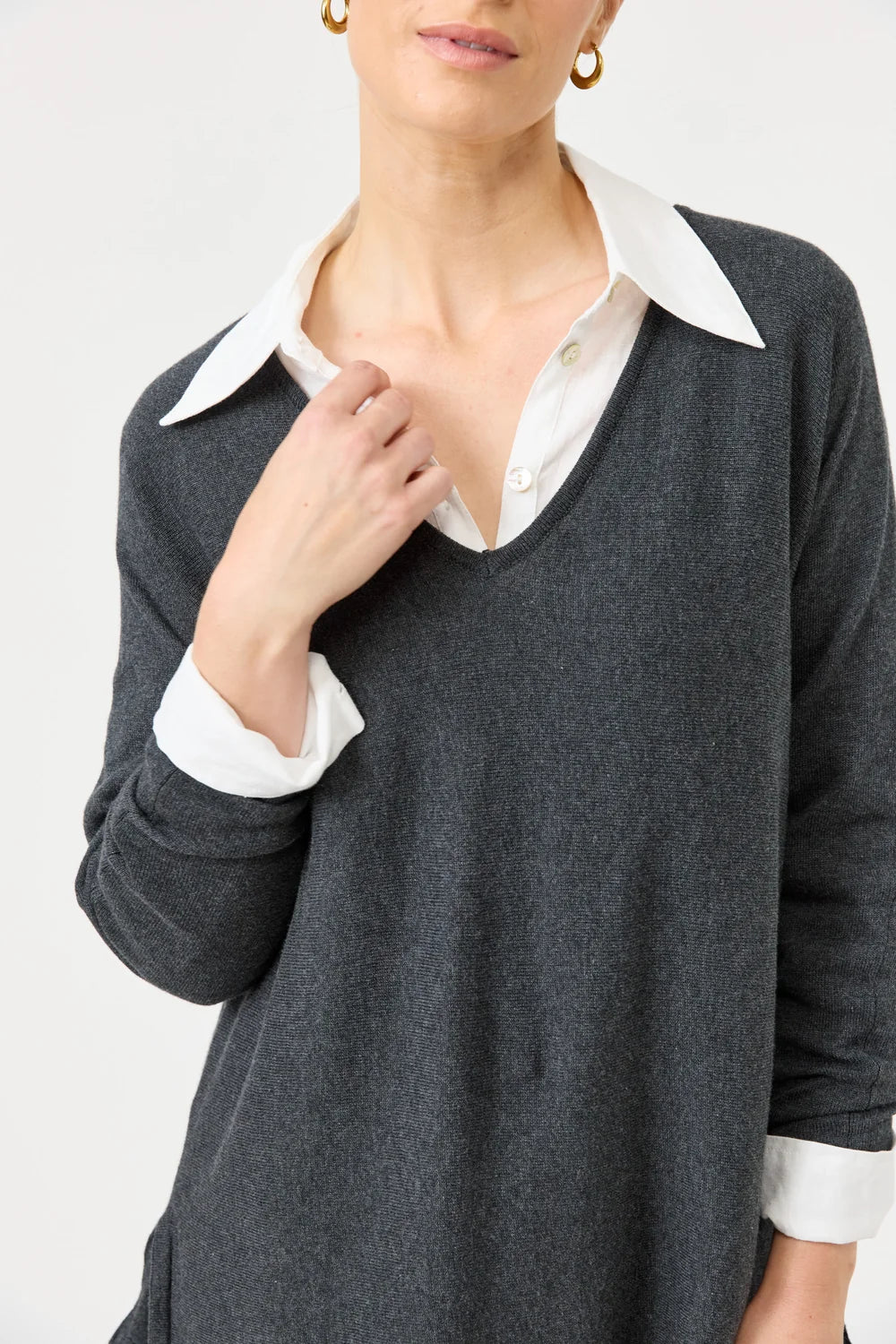 EB & IVE STUDIO V KNIT - CHARCOAL