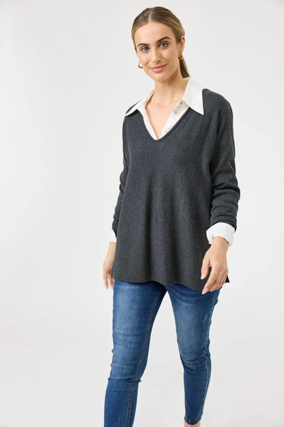 EB & IVE STUDIO V KNIT - CHARCOAL