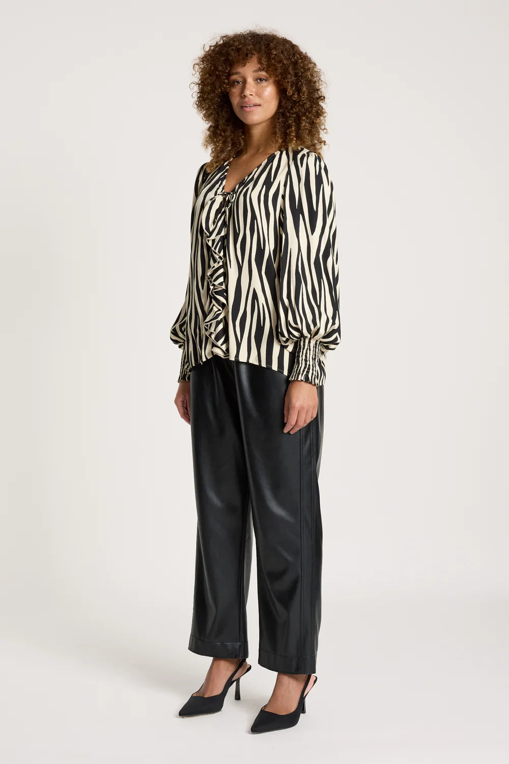 EB & IVE - SAN FRILL TOP - SAVANNA