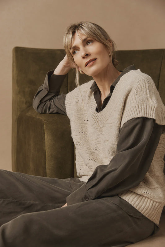 EB & IVE - ORIN KNIT VEST - DUNE