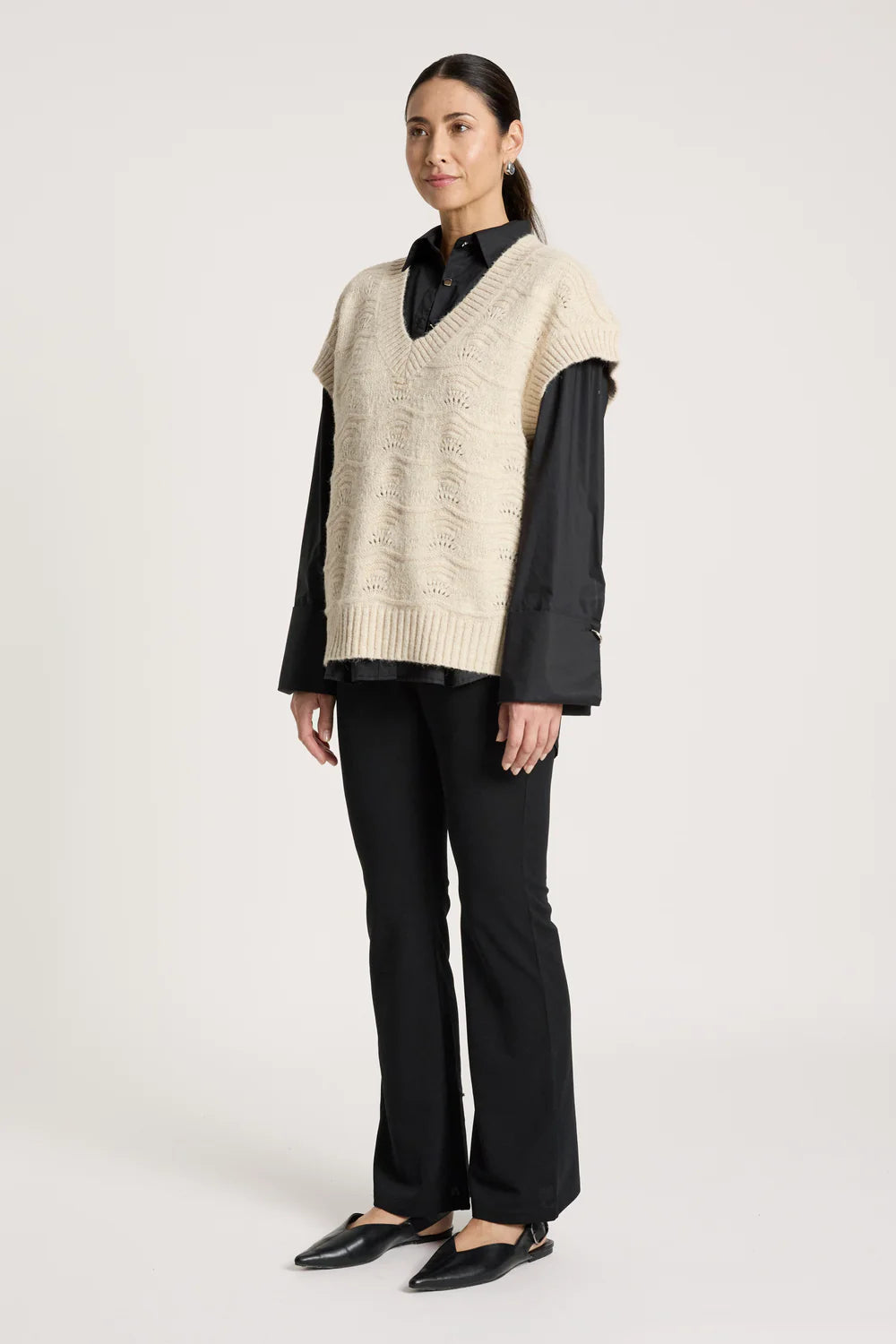 EB & IVE - ORIN KNIT VEST - DUNE