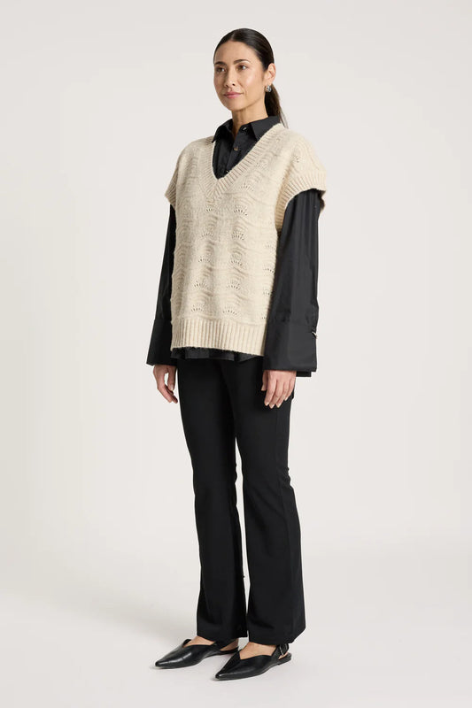 EB & IVE - ORIN KNIT VEST - DUNE