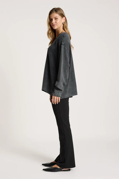 EB & IVE - APACHE JUMPER - BLACK