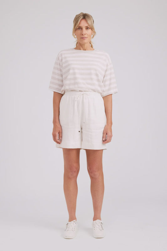 EB & IVE STUDIO BERMUDA SHORT - WHITE