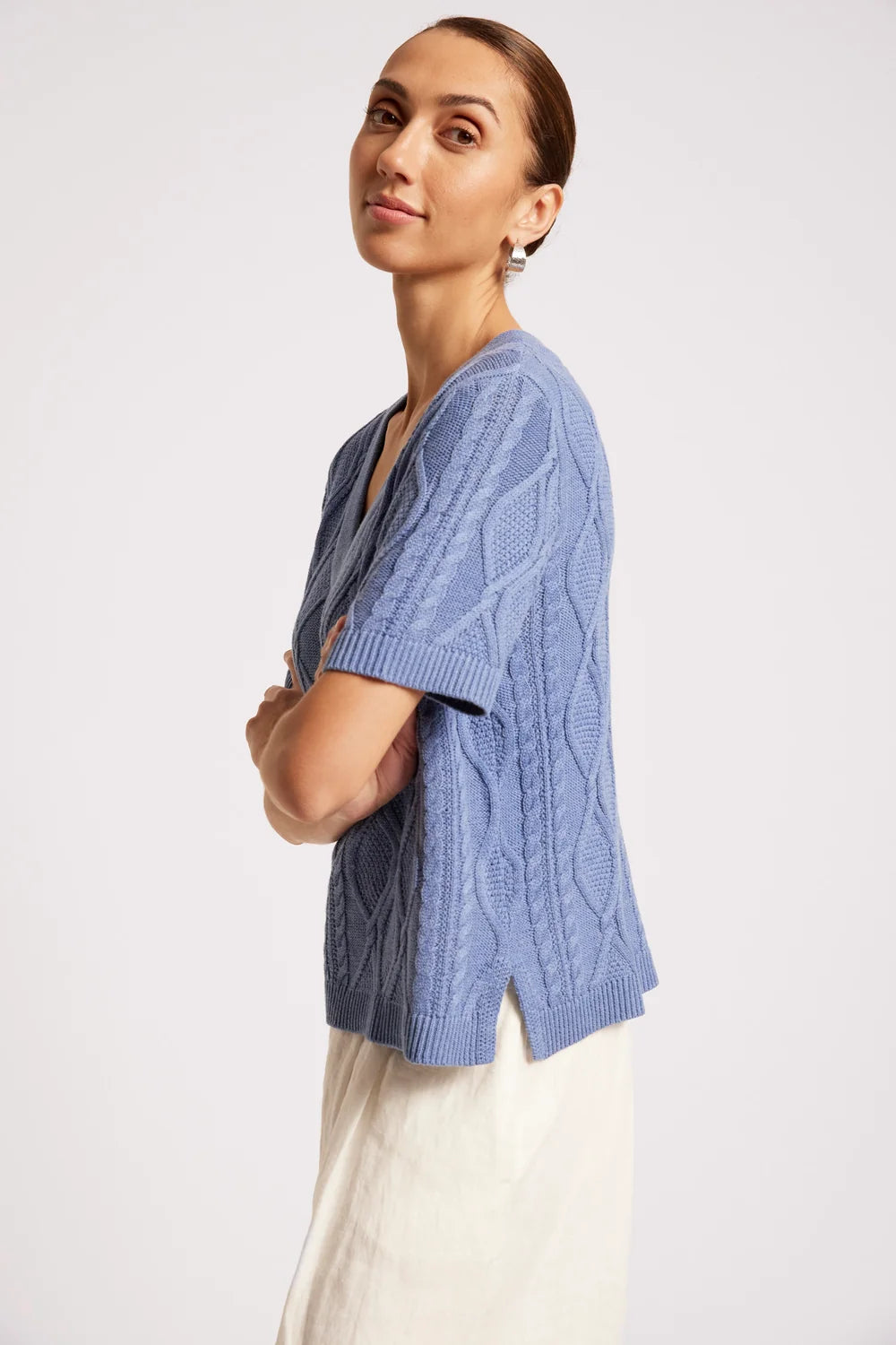 EB & IVE CASA CABLE V KNIT - MARINE