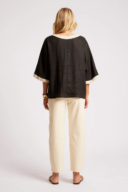 EB & IVE MARIS RELAXED SPLICE TOP - BLACK/TUSK