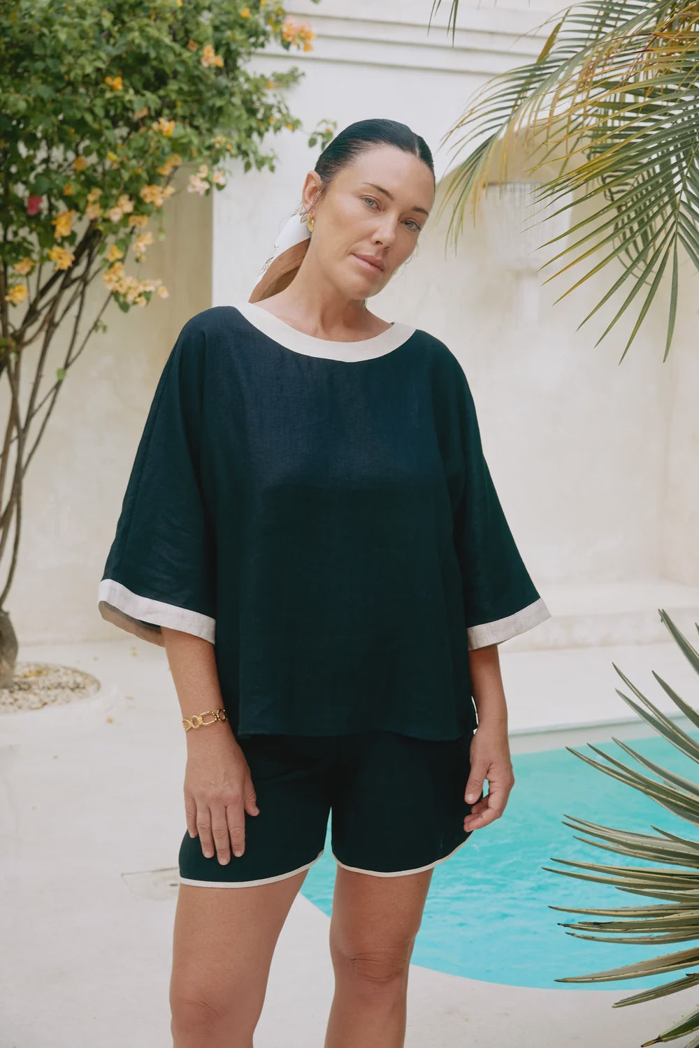 EB & IVE MARIS RELAXED SPLICE TOP - BLACK/TUSK