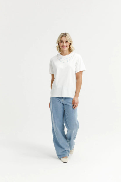 HOME-LEE - CHRIS TEE - IVORY DAISY CHAIN