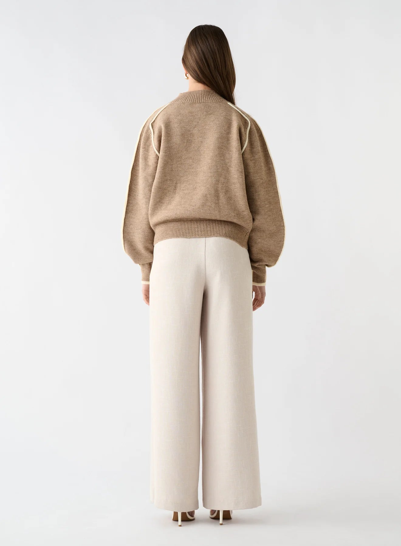 ESMAEE GETAWAY SWEATER - MOCHA / IVORY