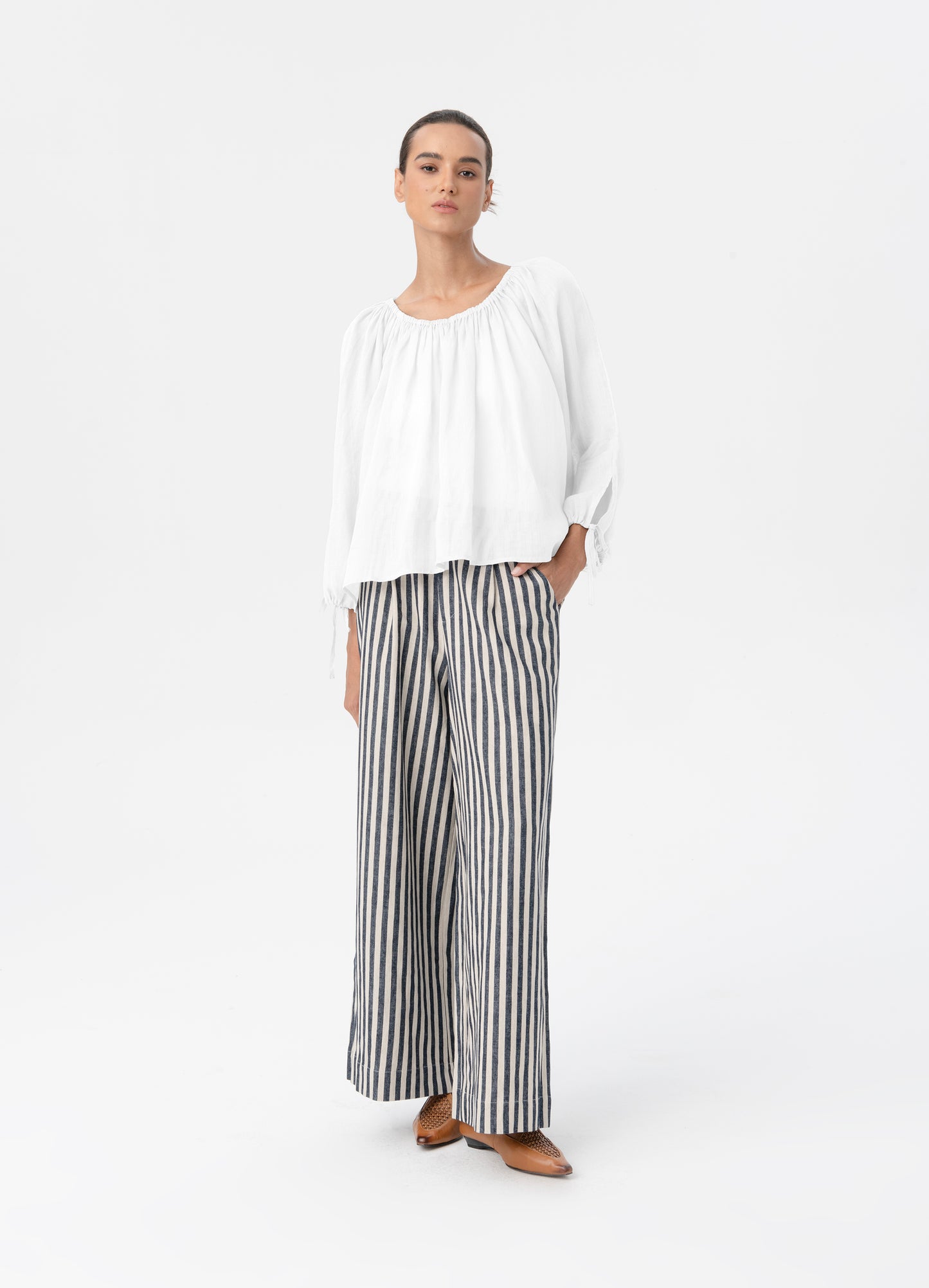 BLACKLIST MEADOW TOP - WHITE