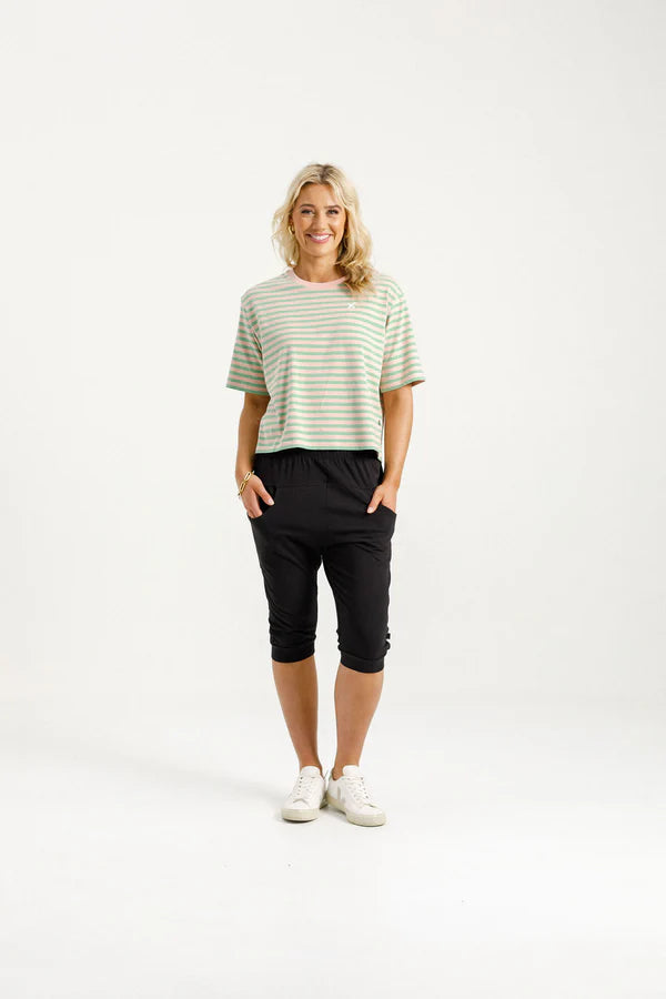 HOME-LEE 3/4 APARTMENT PANTS - BLACK WITH KELLY GREEN X