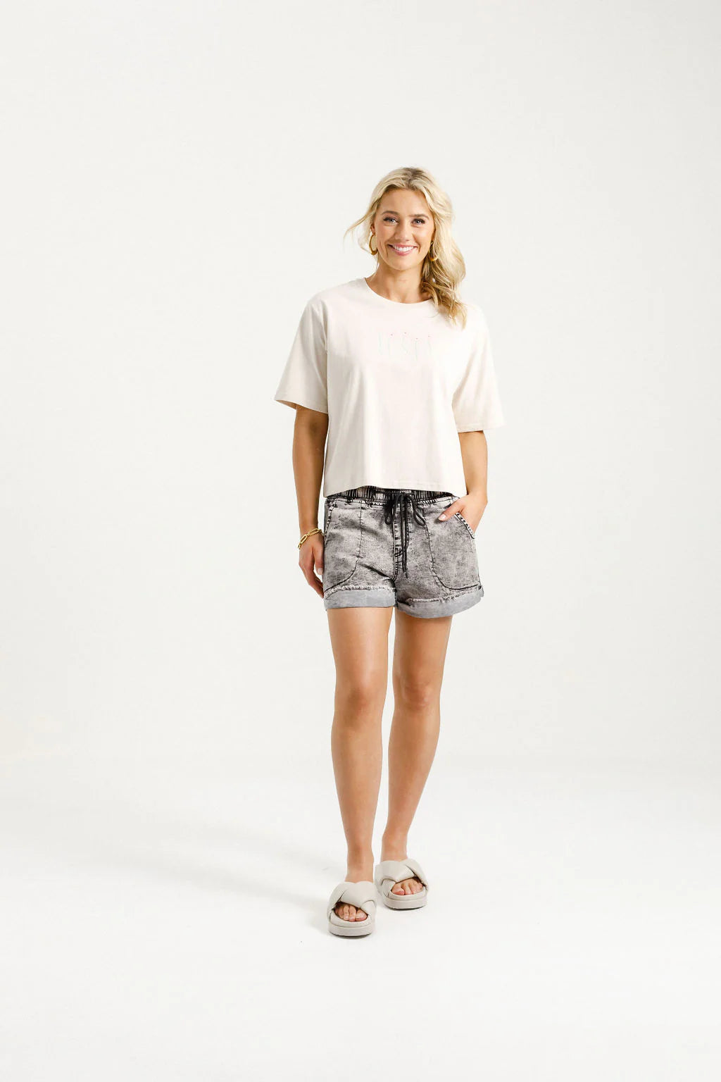 HOME-LEE BECKY TEE - IVORY WITH BLOSSOMS