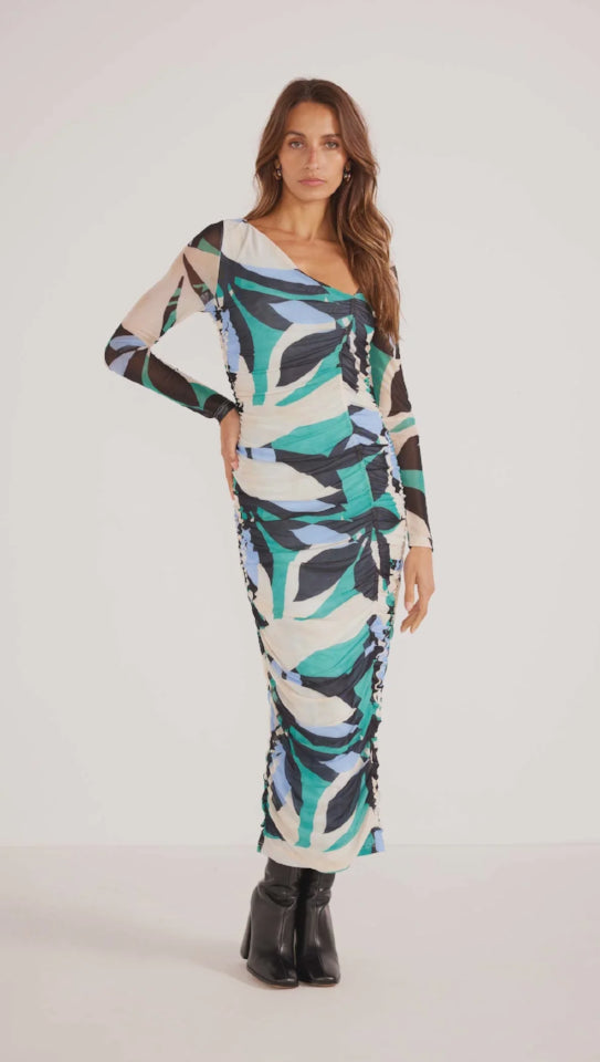 MINK PINK FAVEN RUCHED MIDI DRESS - ABSTRACT FLORAL - MG2402056