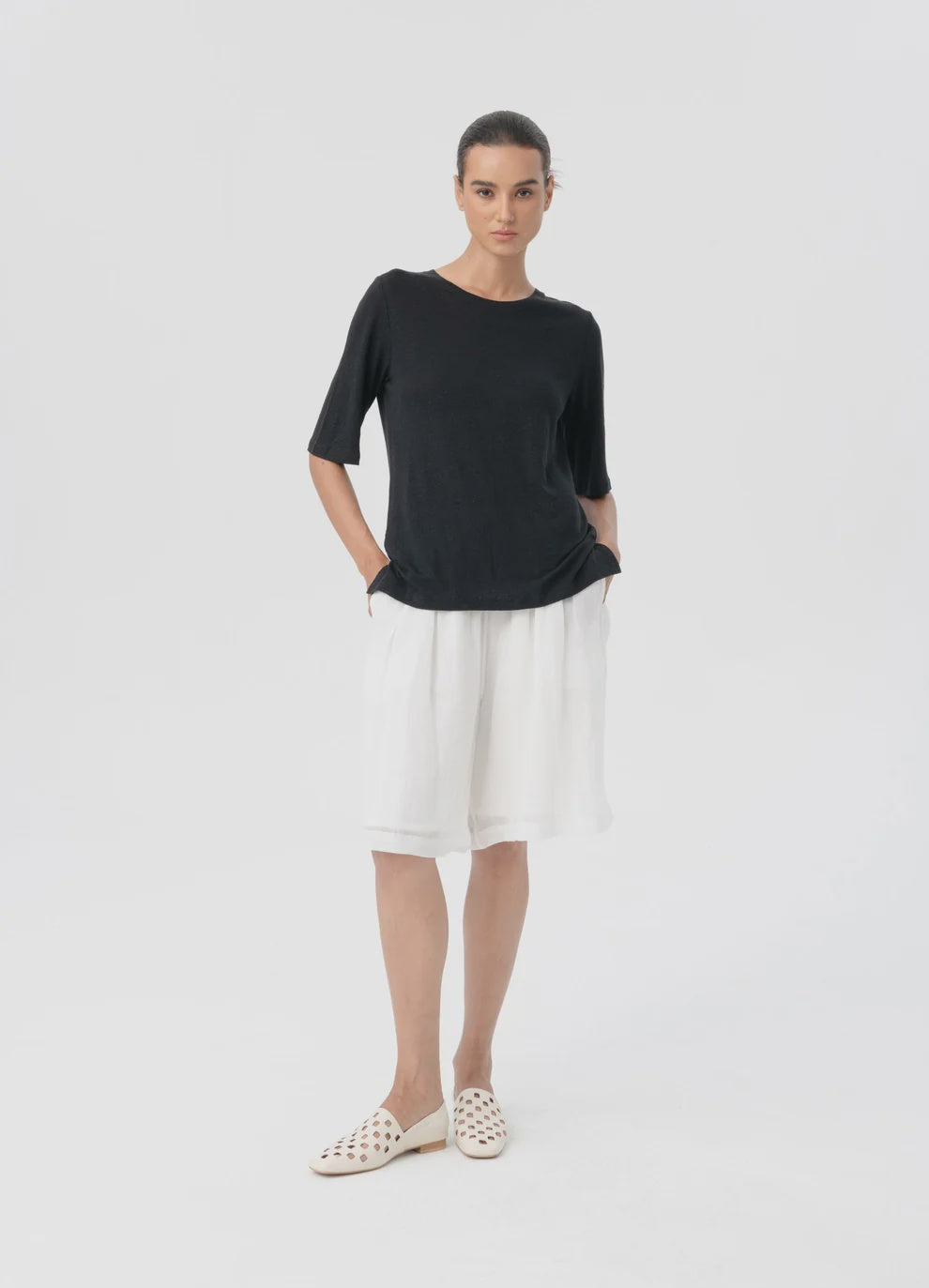 TWO BY TWO LINEN TEE - BLACK