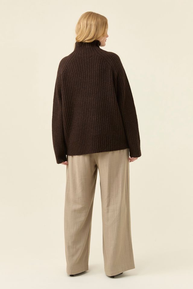 ISLE OF MINE - MIRU JUMPER - CHOCOLATE