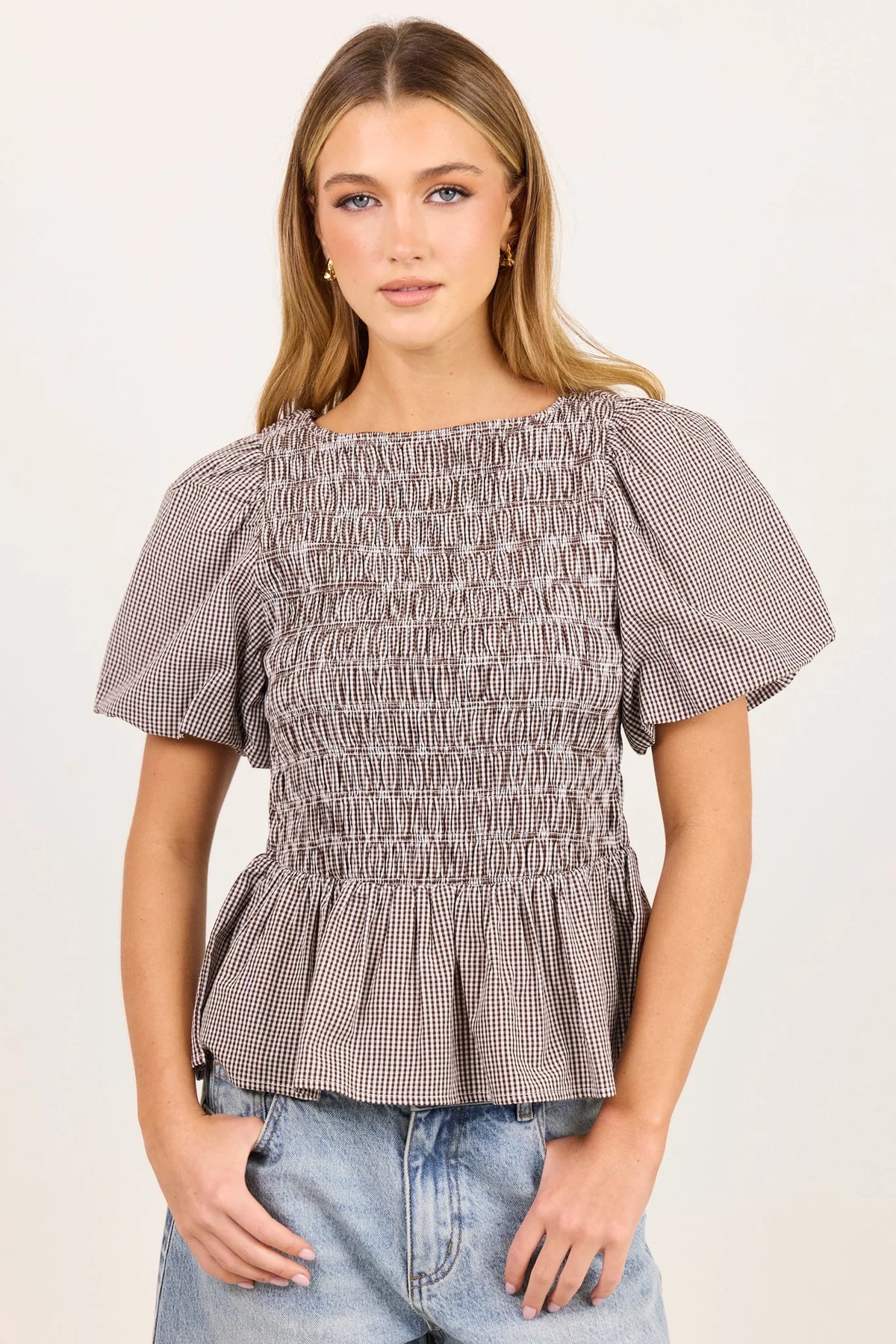 STORIES BE TOLD - ARTIFACT BUBBLE SLEEVE TOP - CHOCOLATE MINI GINGHAM