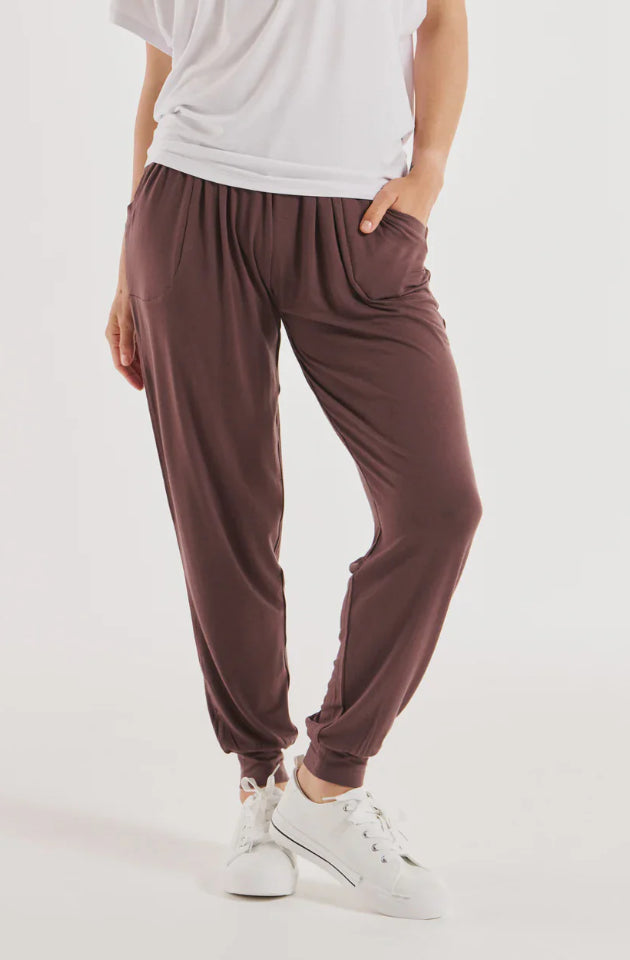 BETTY BASICS PARIS PANT - NUTMEG - BB508