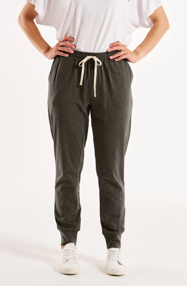 BETTY BASICS BONDI JOGGER - HUSKY GREEN - BB1060