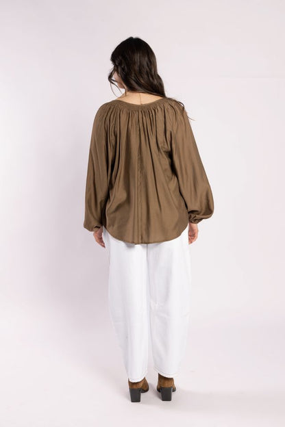 DRAMA THE LABEL CA VA BLOUSE - COFFEE