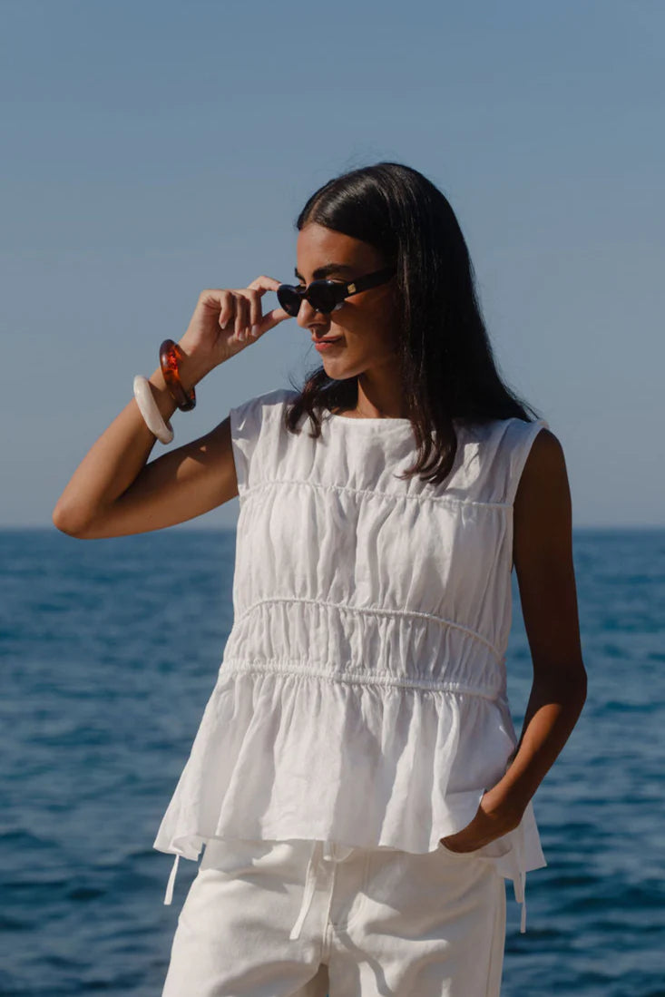 STORIES TO BE TOLD CONTEXT SLEEVELESS TOP - IVORY