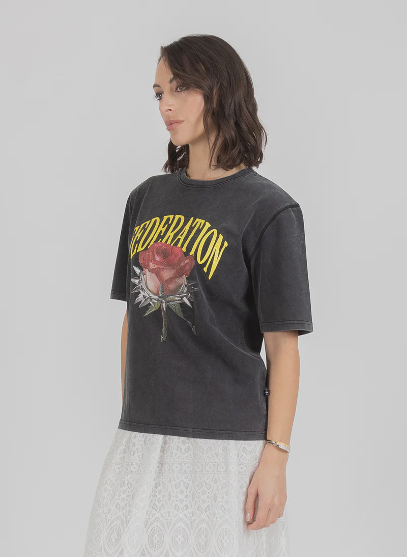 FEDERATION CRUISE TEE - ROSE N THORNS - WASHED BLACK