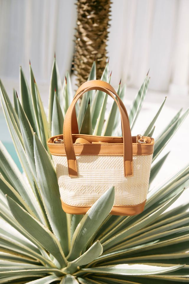 EB & IVE MARIS TOTE - TAN