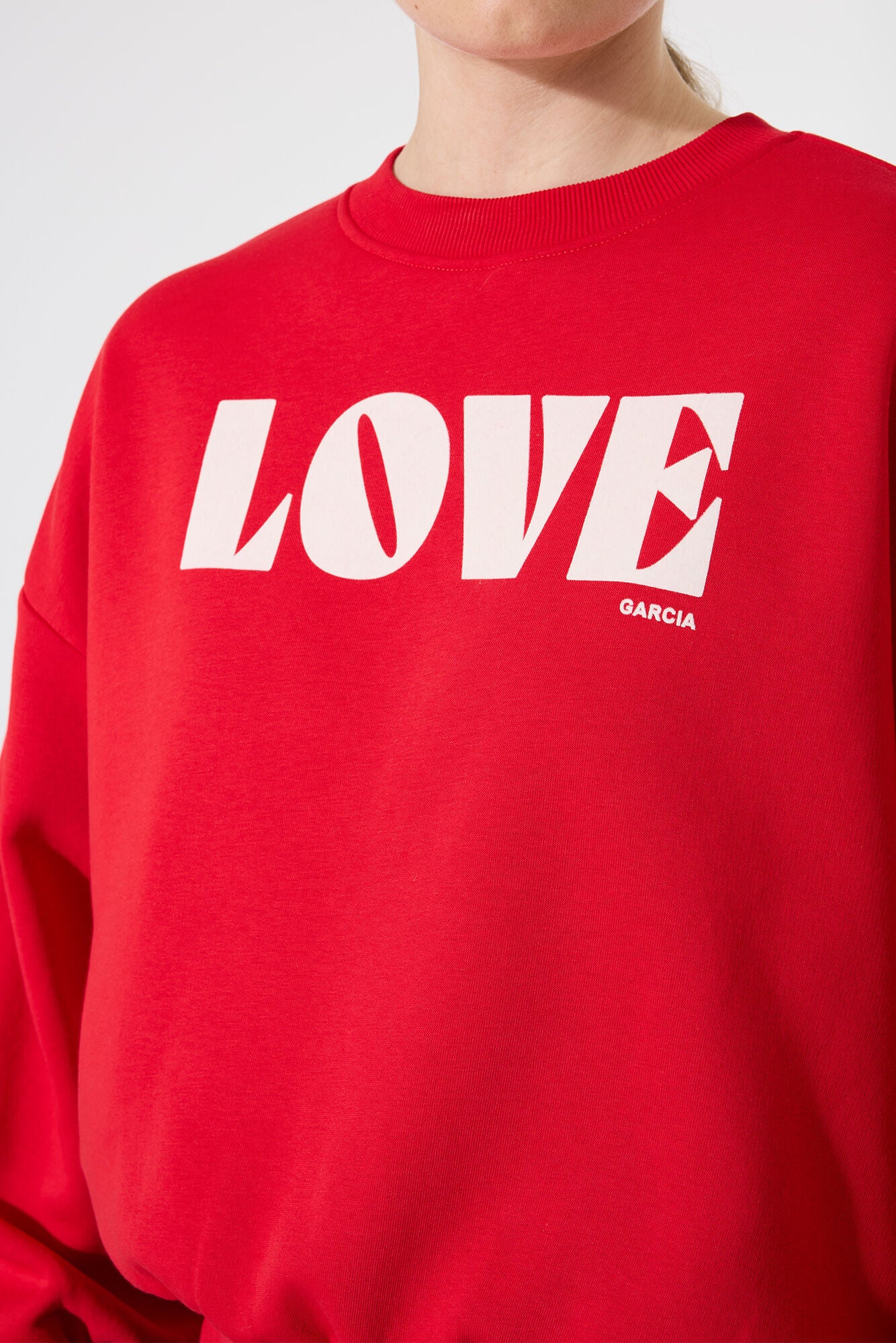 GARCIA TEXT SWEATER - TRUE RED