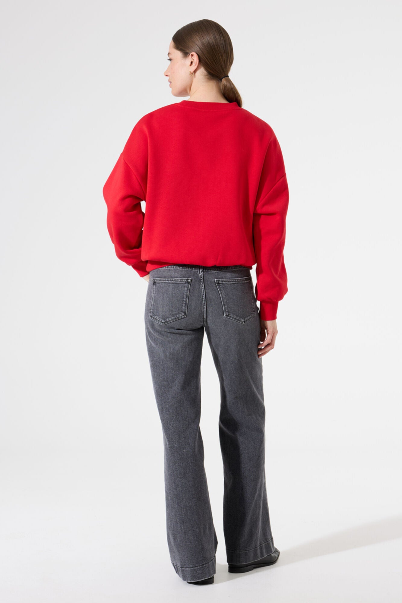 GARCIA TEXT SWEATER - TRUE RED