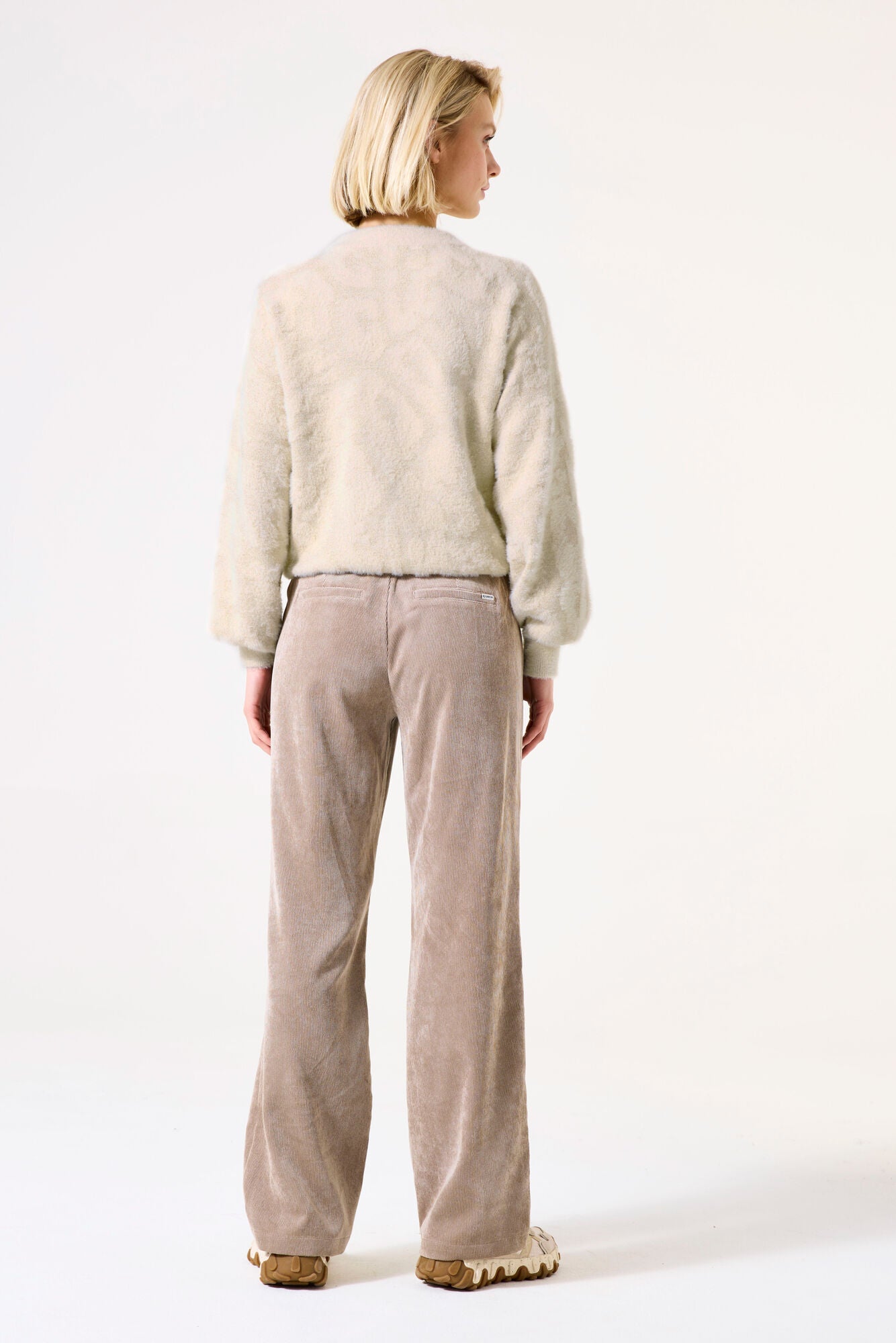 GARCIA PLAIN PULLOVER - WHITE